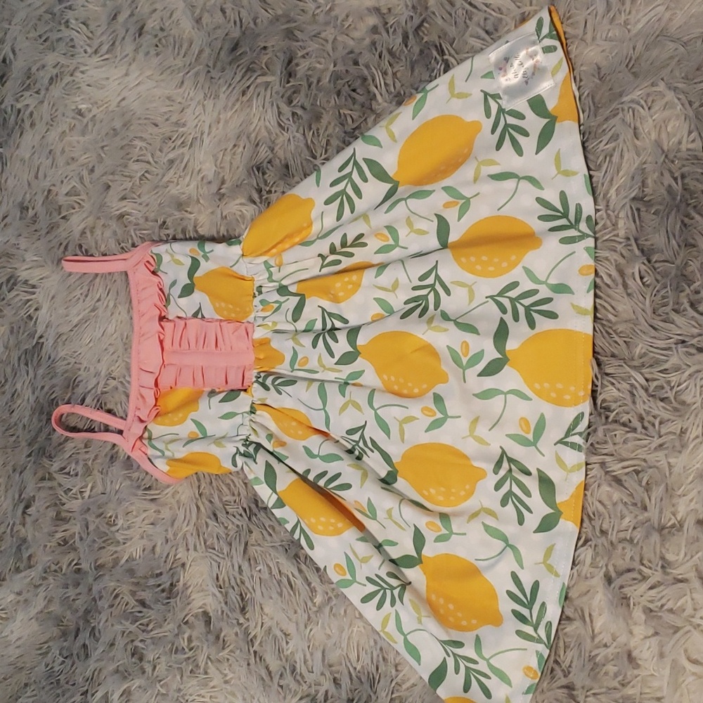 Marie Elizabeth lemon dress size 6 Girls